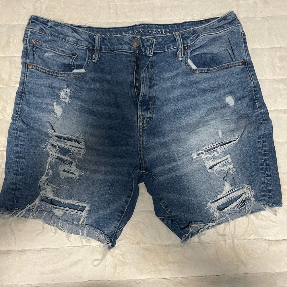 Men’s American Eagle jean shorts